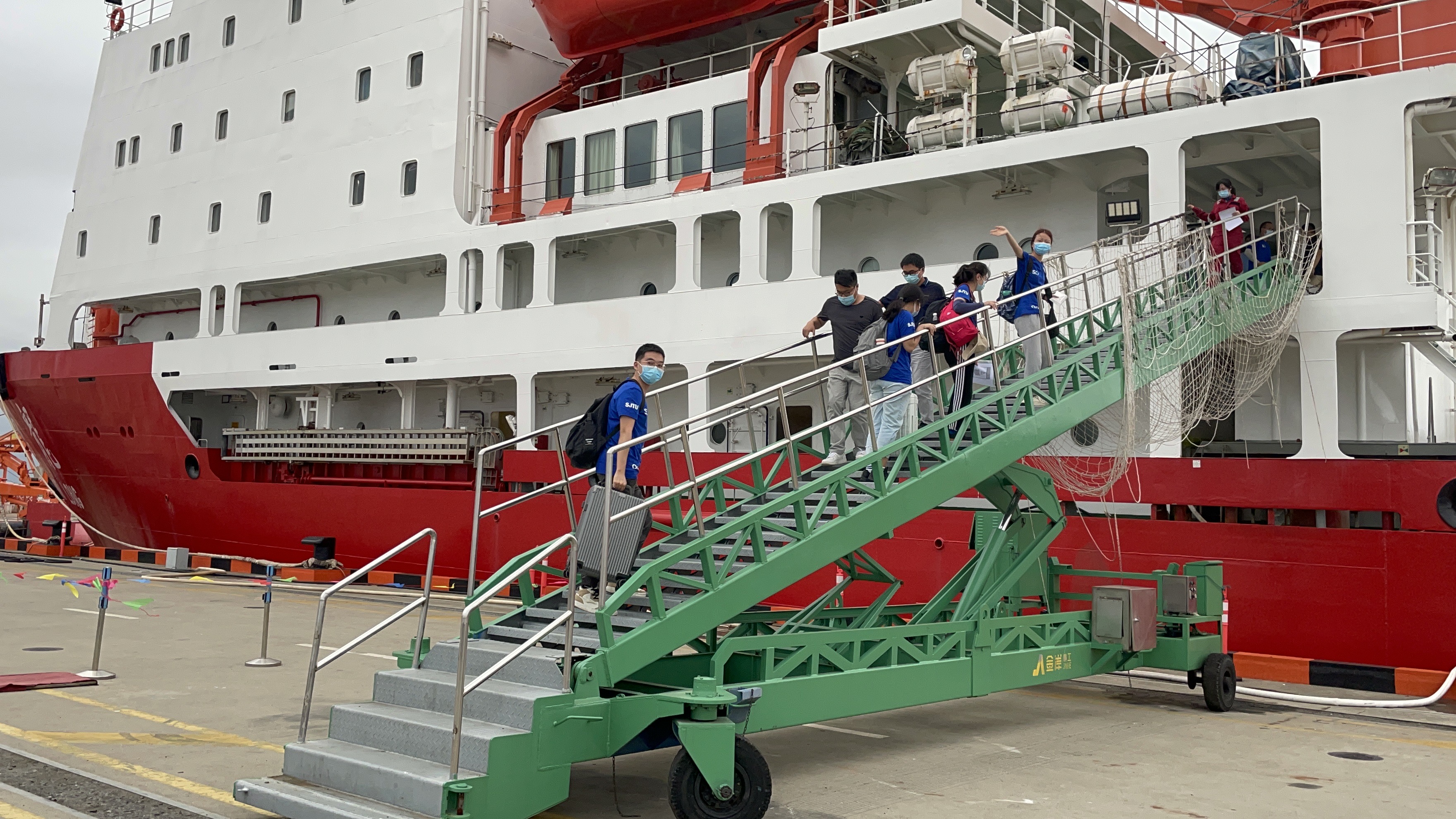 上海交通大学：专业必修课搬上“雪龙”号科考船