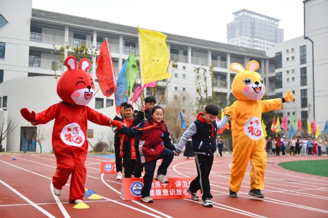 开学首日 安徽合肥让学生做主角