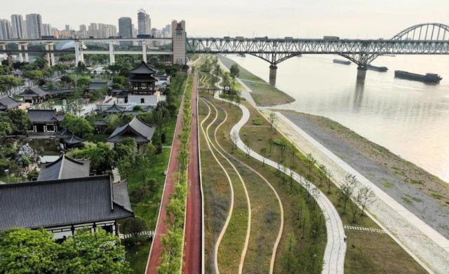 以人民为中心推动文化建设——深入学习贯彻习近平文化思想系列述评之八