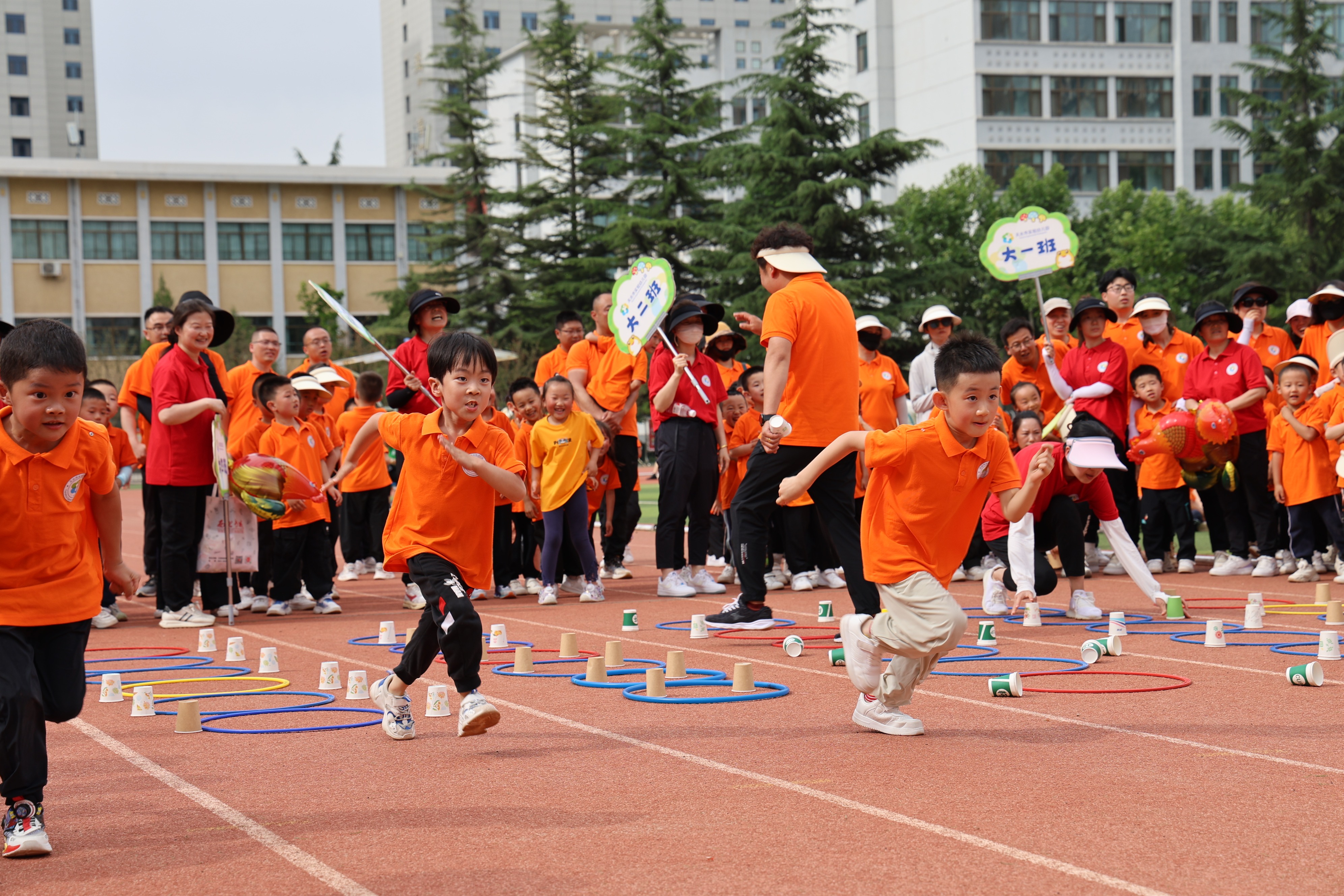 甘肃省天水市实验幼儿园举办庆“六一”亲子趣味运动会