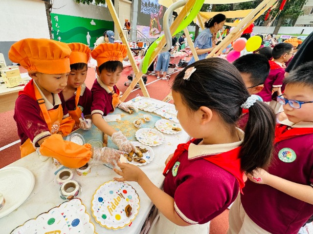 首都师范大学附属花园小学举办劳动实践成果展